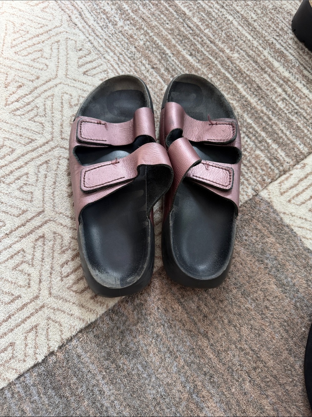 Ecco Kids Double-Strap Sandals in Metallic Pink and Black